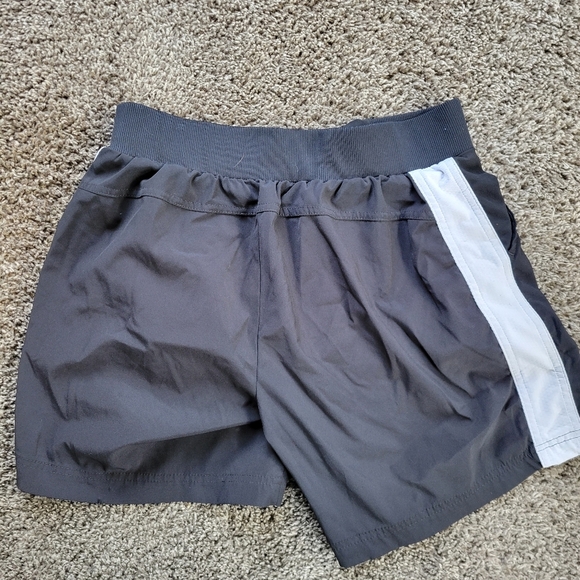 Black and white Tek Gear Athletic Shorts size small - Picture 6 of 8